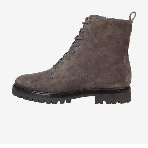 NWT! VINCE women’s Cabria lug lace up water repellent boots - Picture 4 of 9